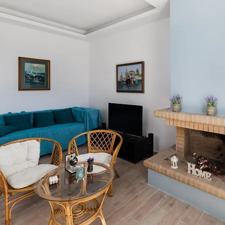 Thalassa House